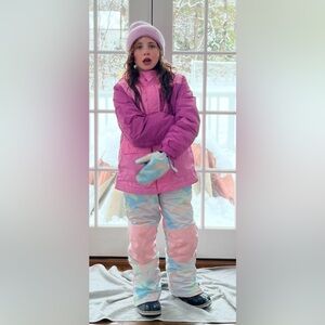Lands End Girls Squall BIB pants and matching ski mittens
Jacket SOLD